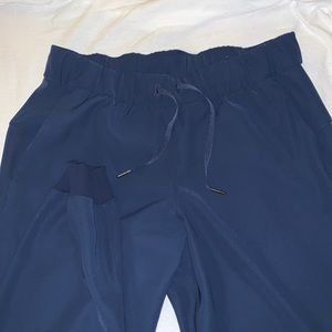 On the Fly Woven Jogger